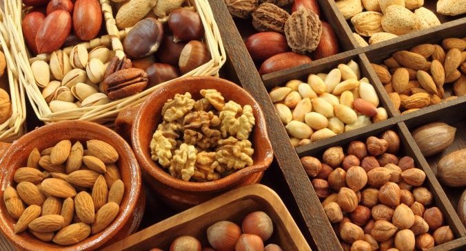 Ořechy – jak je namáčet a pražit, jak vyrobit ořechové máslo nebo mléko